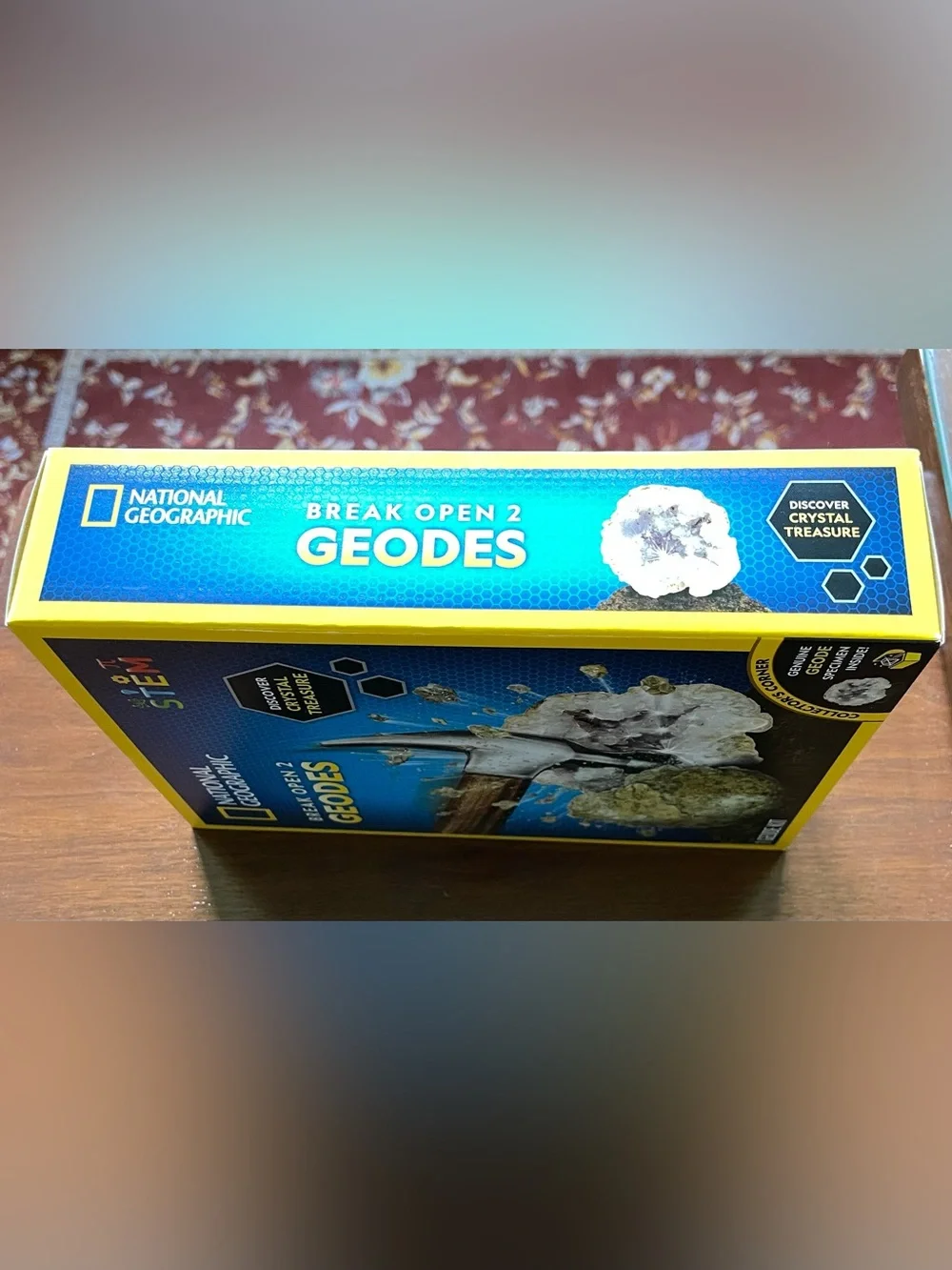 National Geographic break open 2 geodes stem activity age 8+ new in box